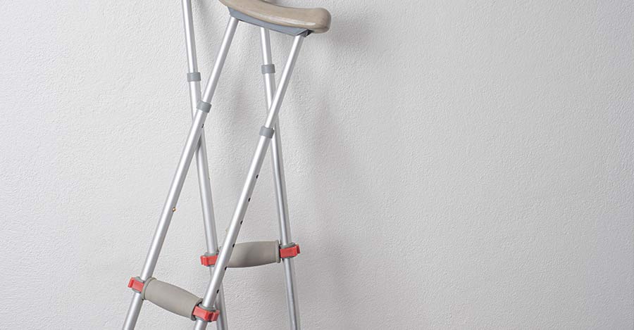 Wooden Crutches vs. Alloy Crutches