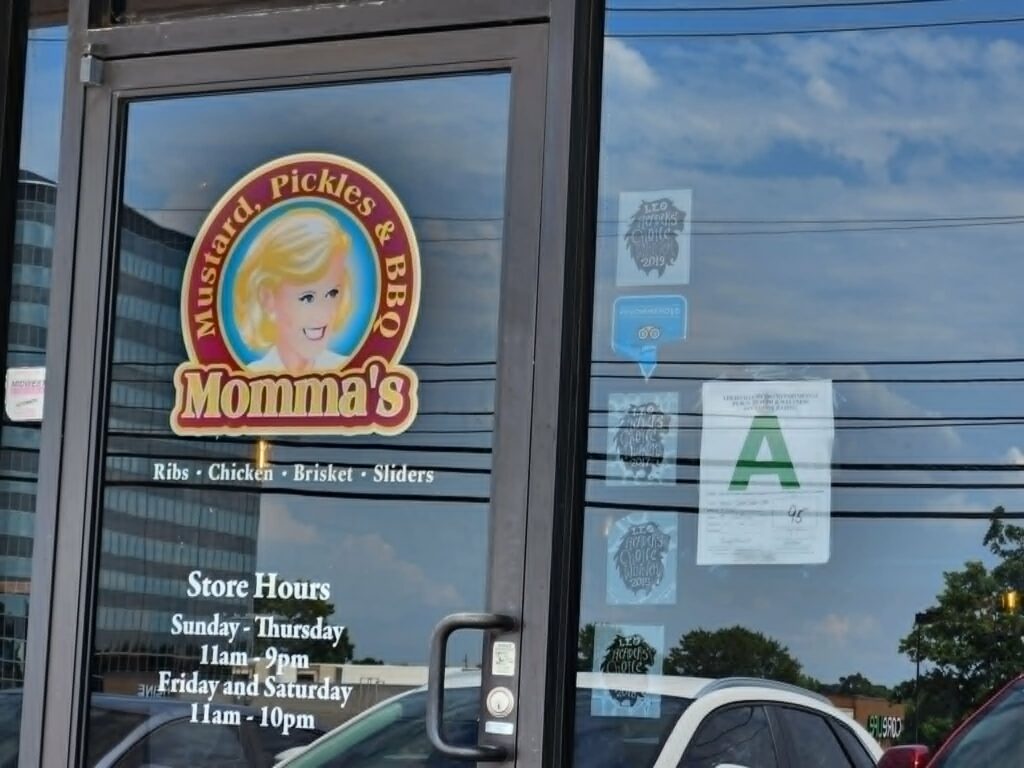 Mommas BBQ Food Review